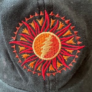 The Dead Grateful Dead 2003 Red rocks sun logo hat adjustable.